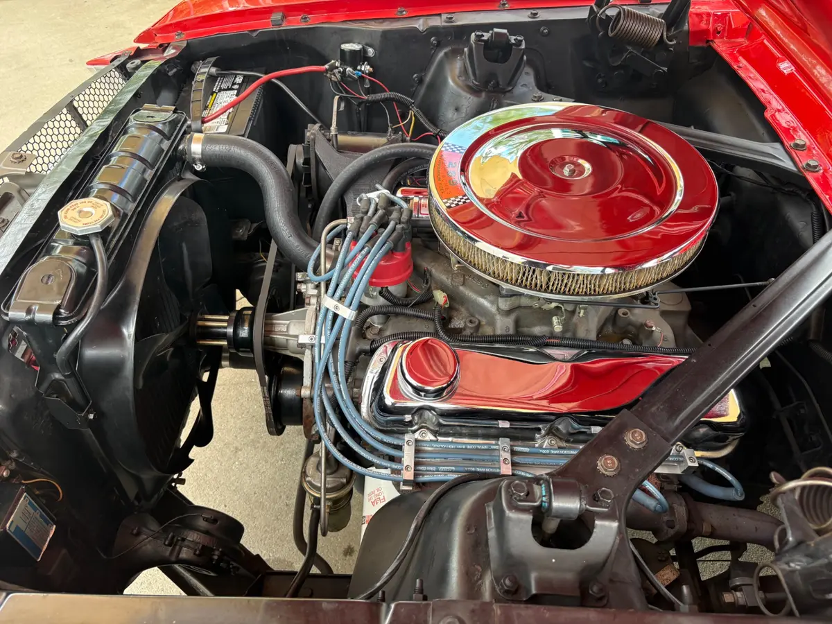 Vehicle photo 32