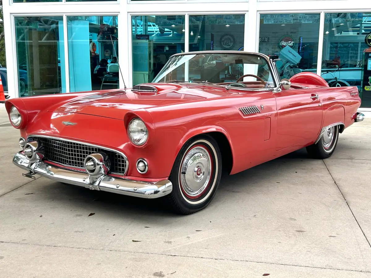Vehicle photo 9