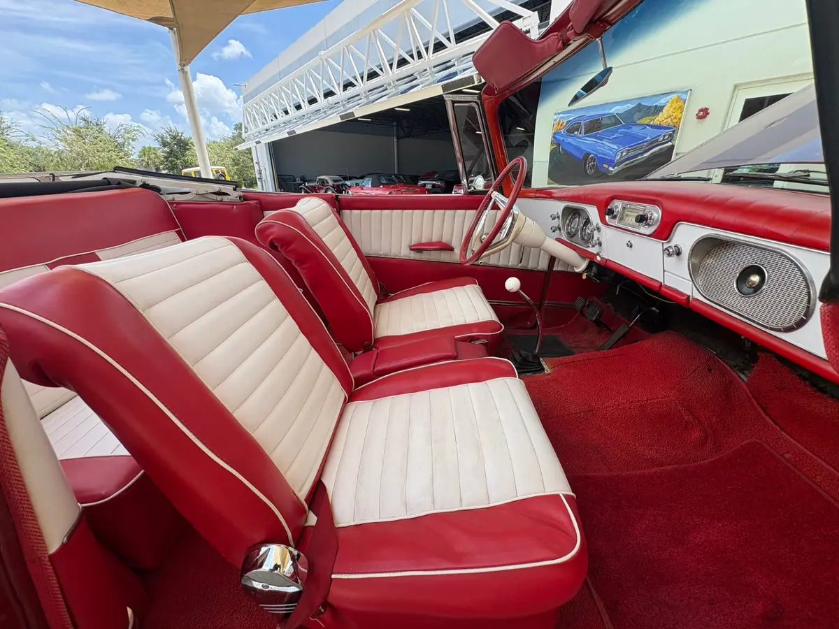 Vehicle photo 46
