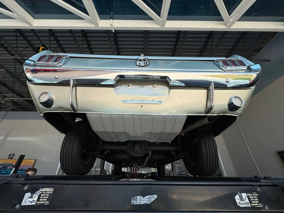 Vehicle photo 42