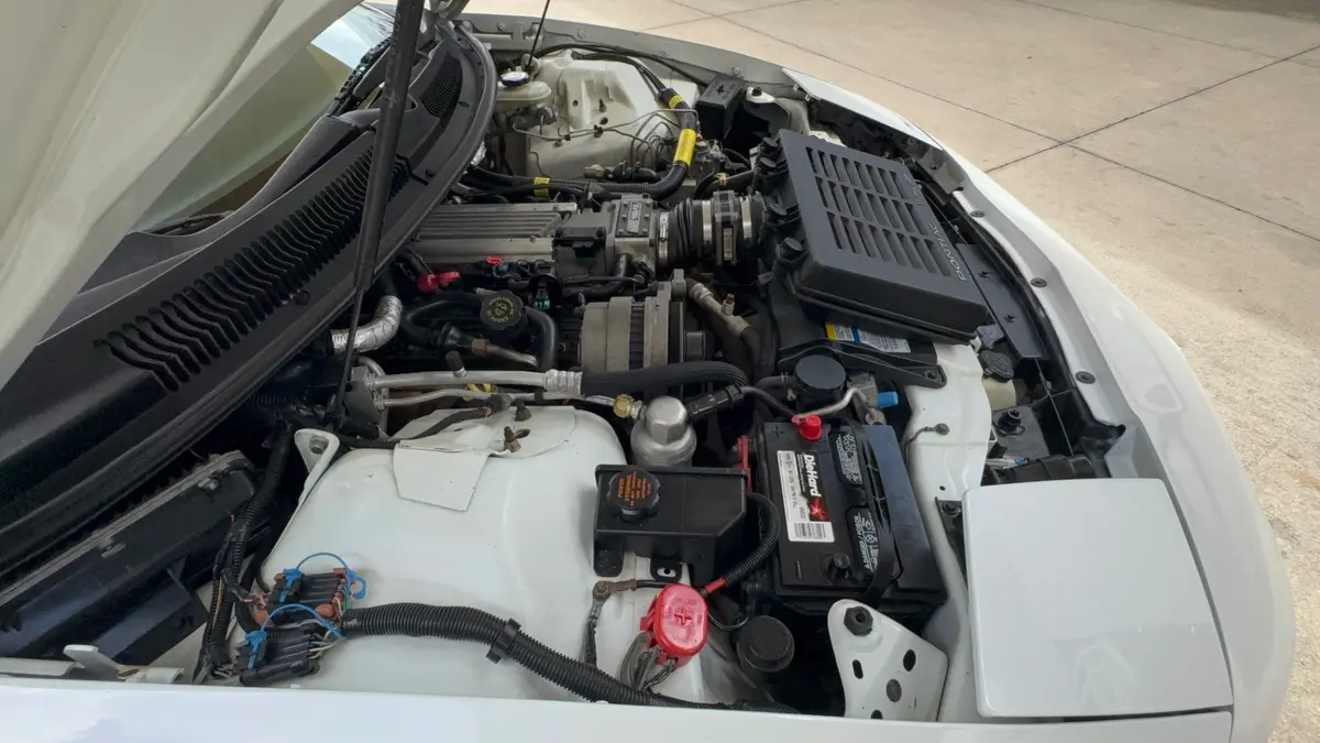 Vehicle photo 31