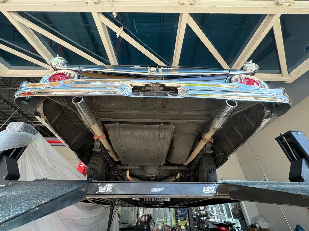 Vehicle photo 41