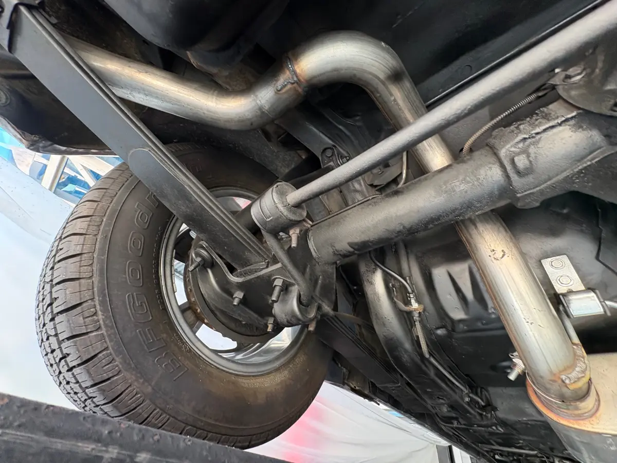 Vehicle photo 47