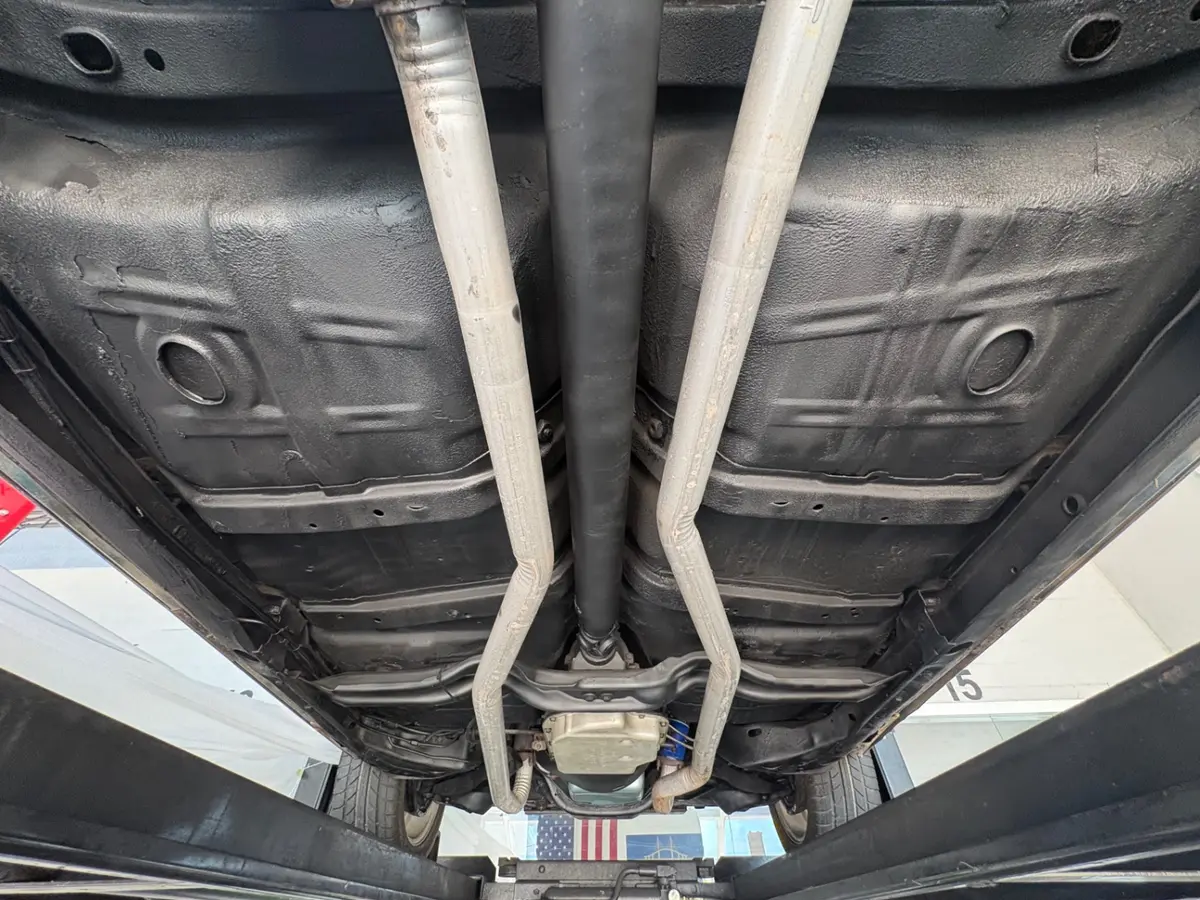 Vehicle photo 53