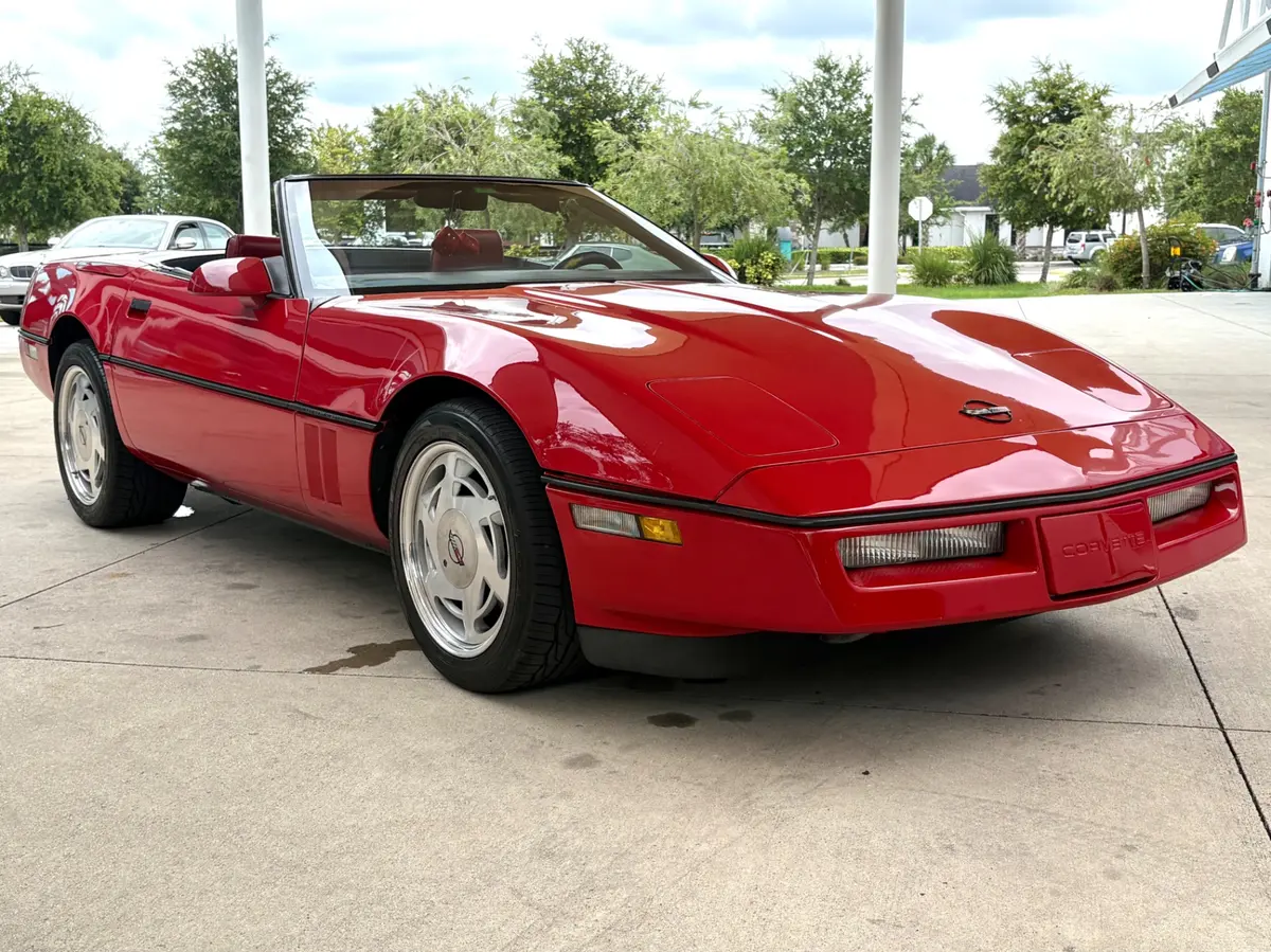Vehicle photo 5