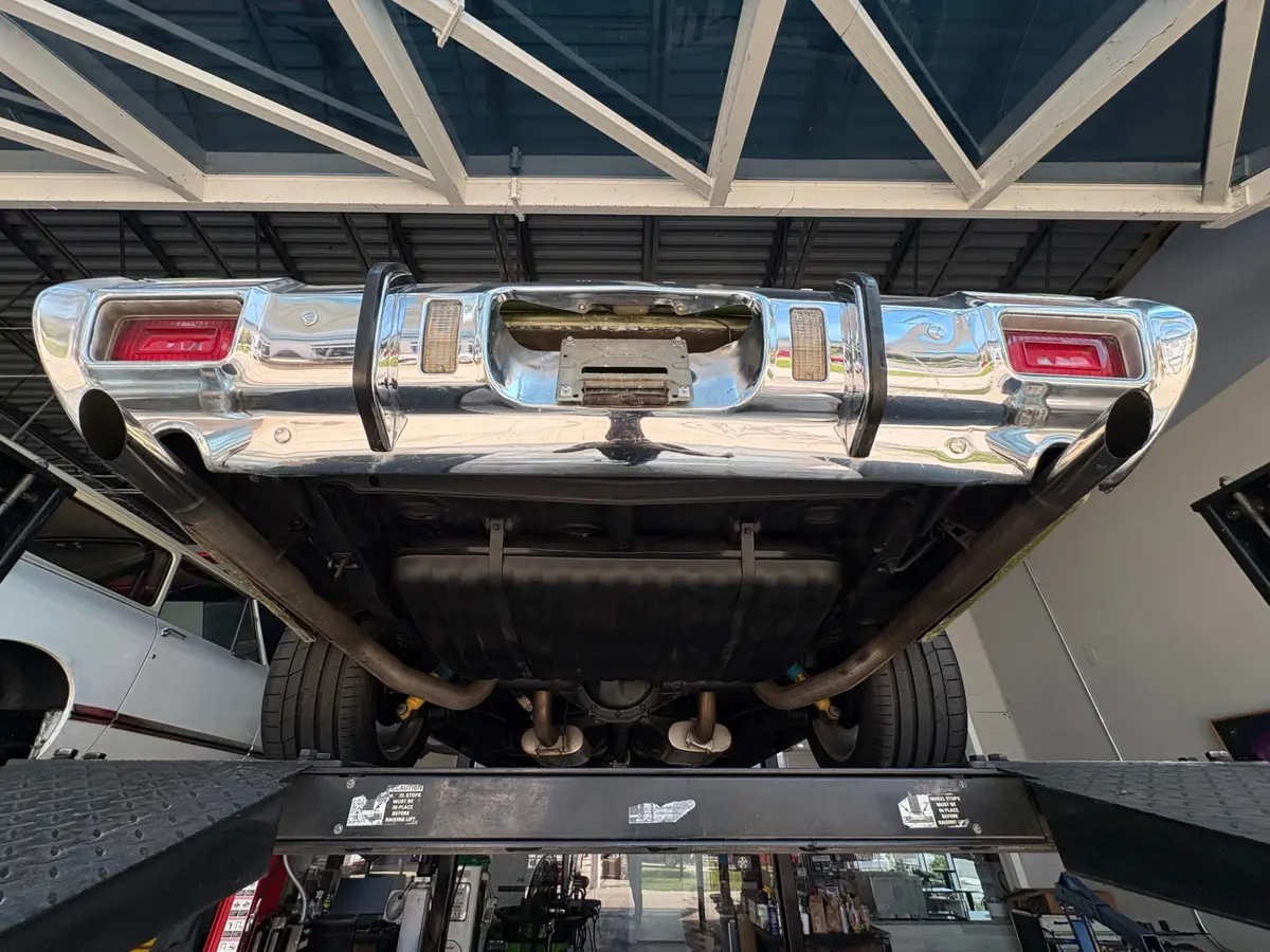 Vehicle photo 51