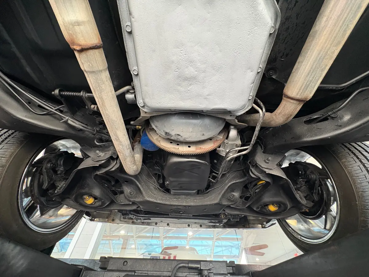Vehicle photo 47