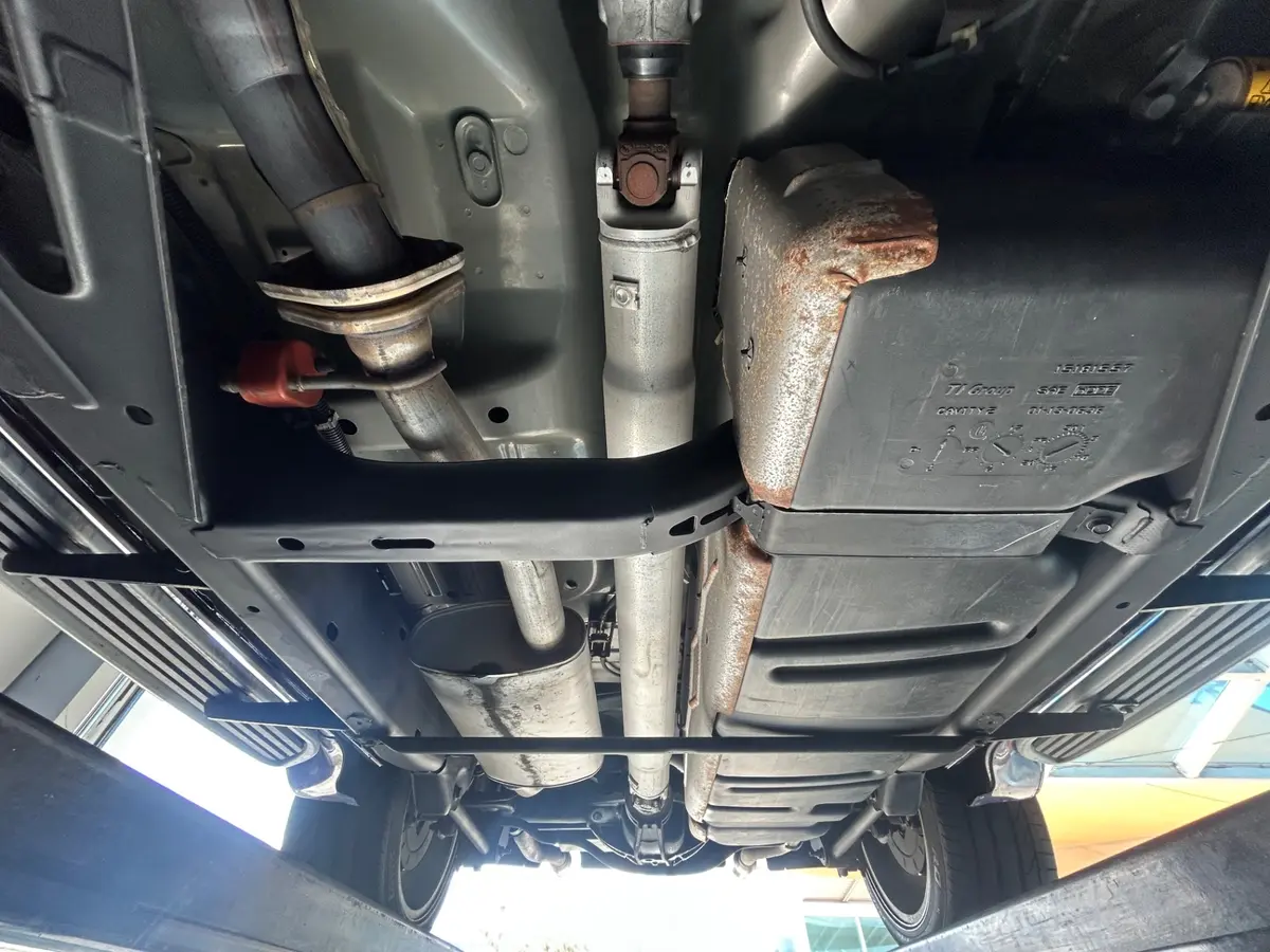 Vehicle photo 48