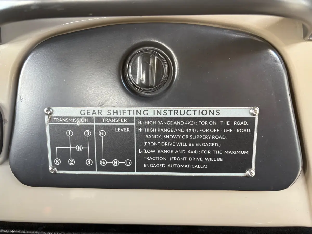 Vehicle photo 41