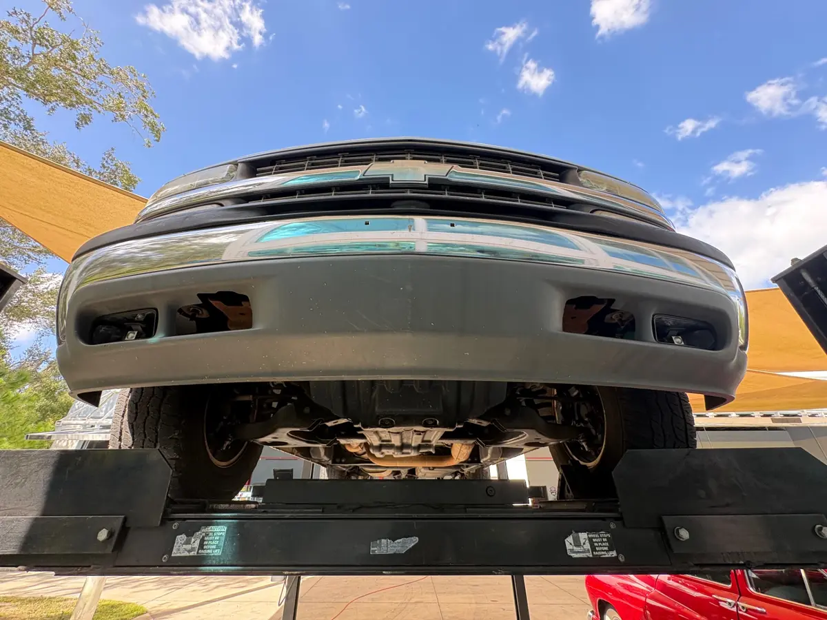 Vehicle photo 52