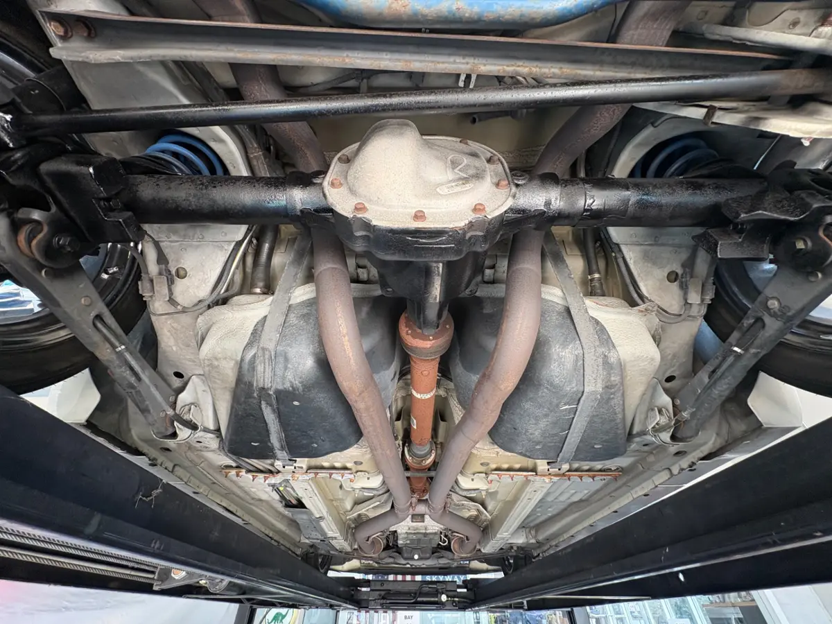 Vehicle photo 45