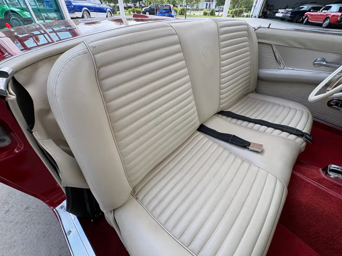 Vehicle photo 48