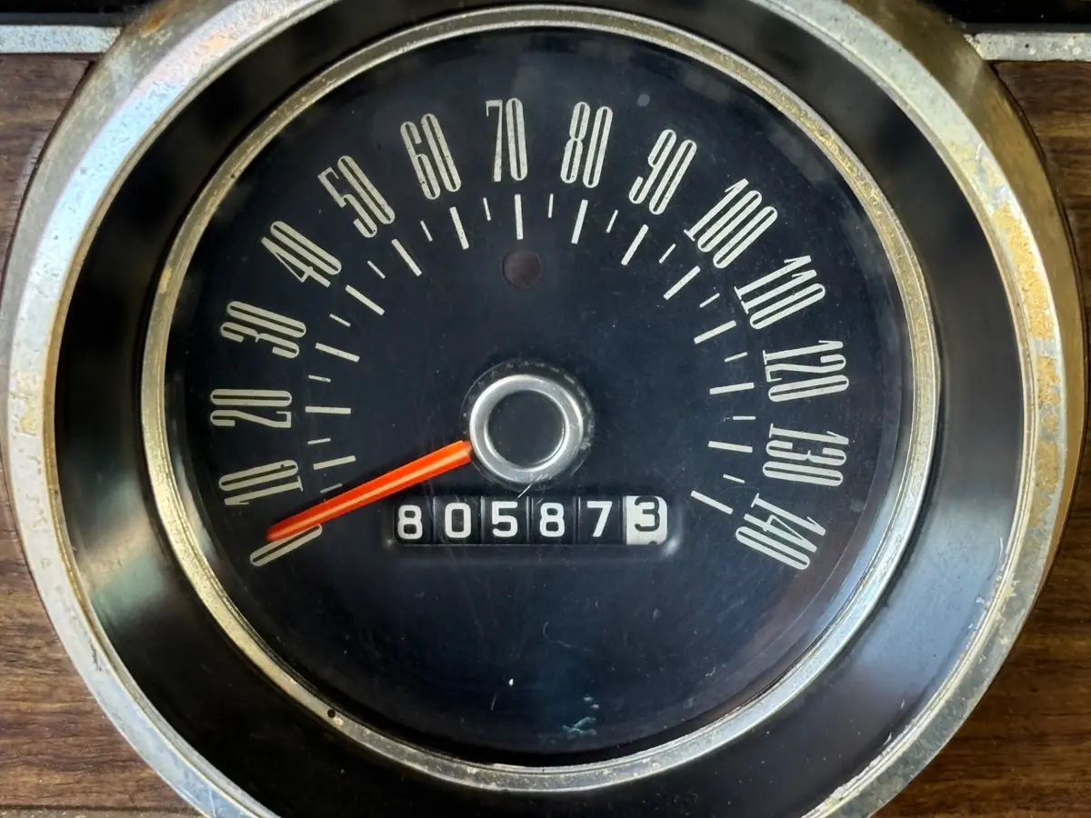 Vehicle photo 24