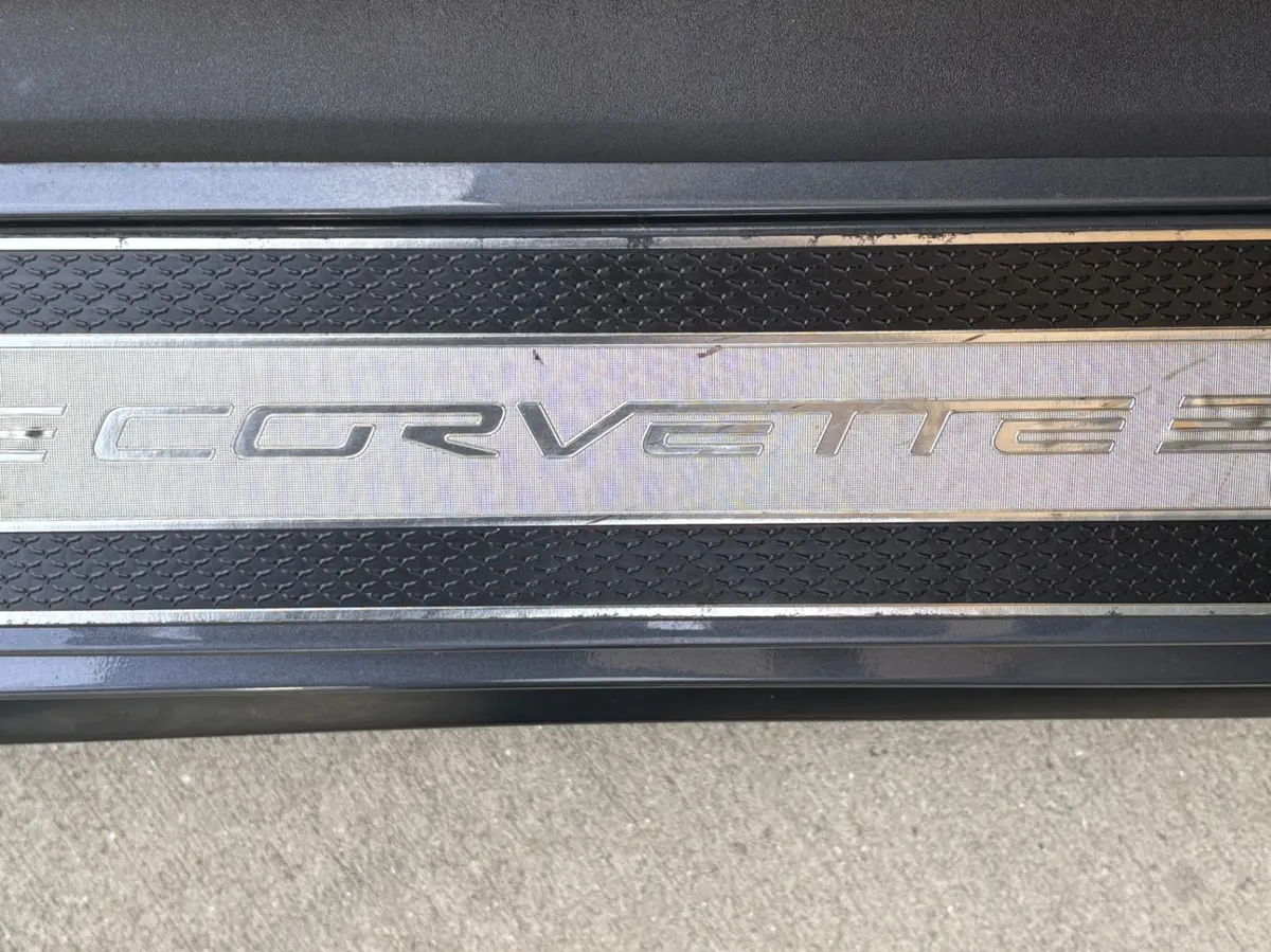 Vehicle photo 44