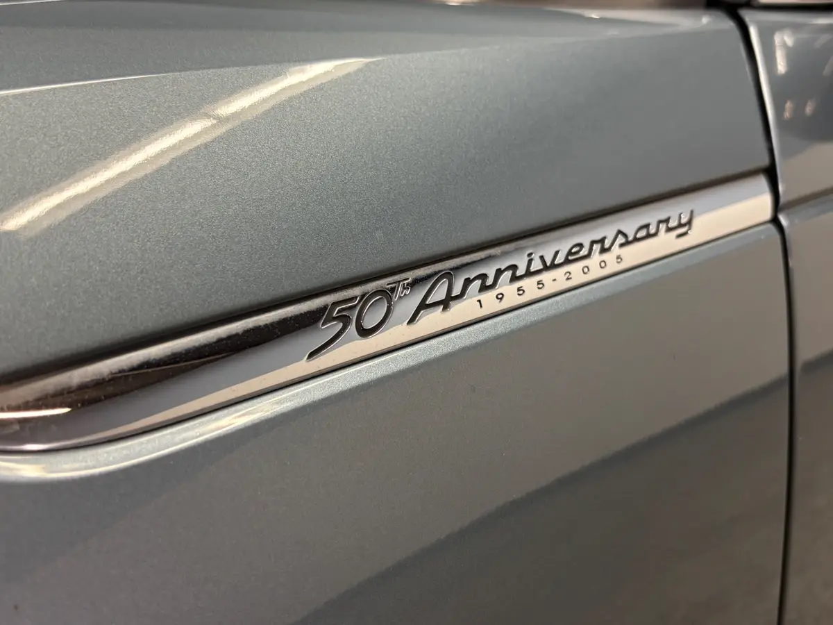 Vehicle photo 14