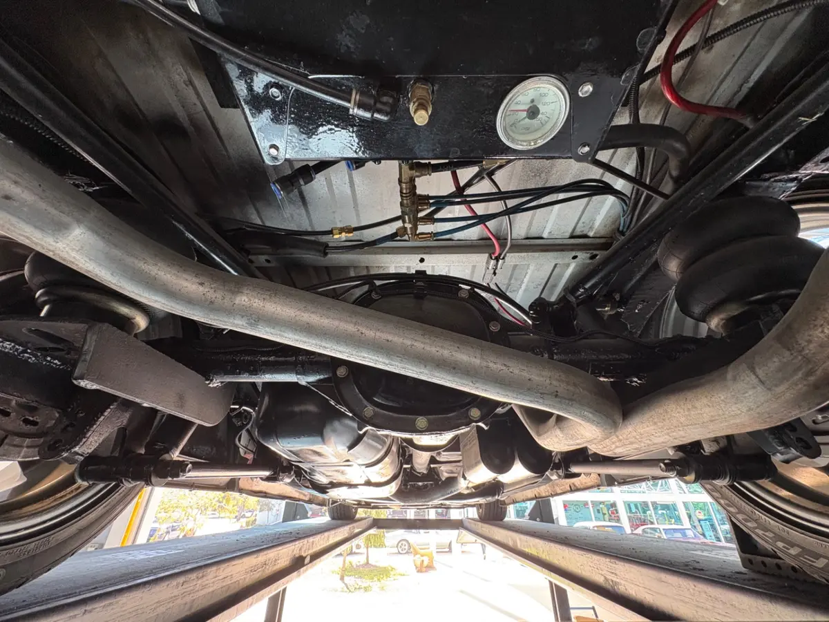 Vehicle photo 41