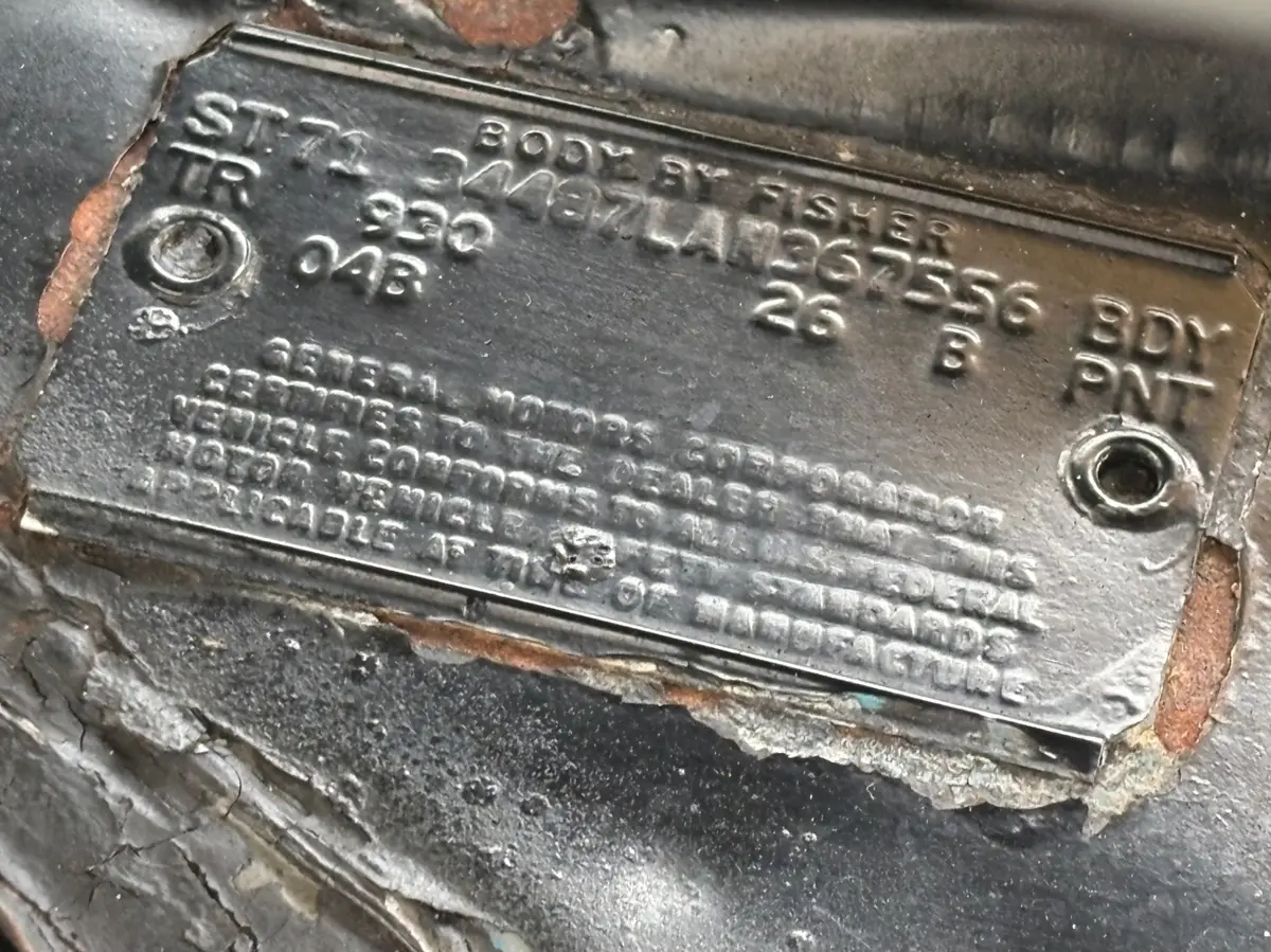 Vehicle photo 28