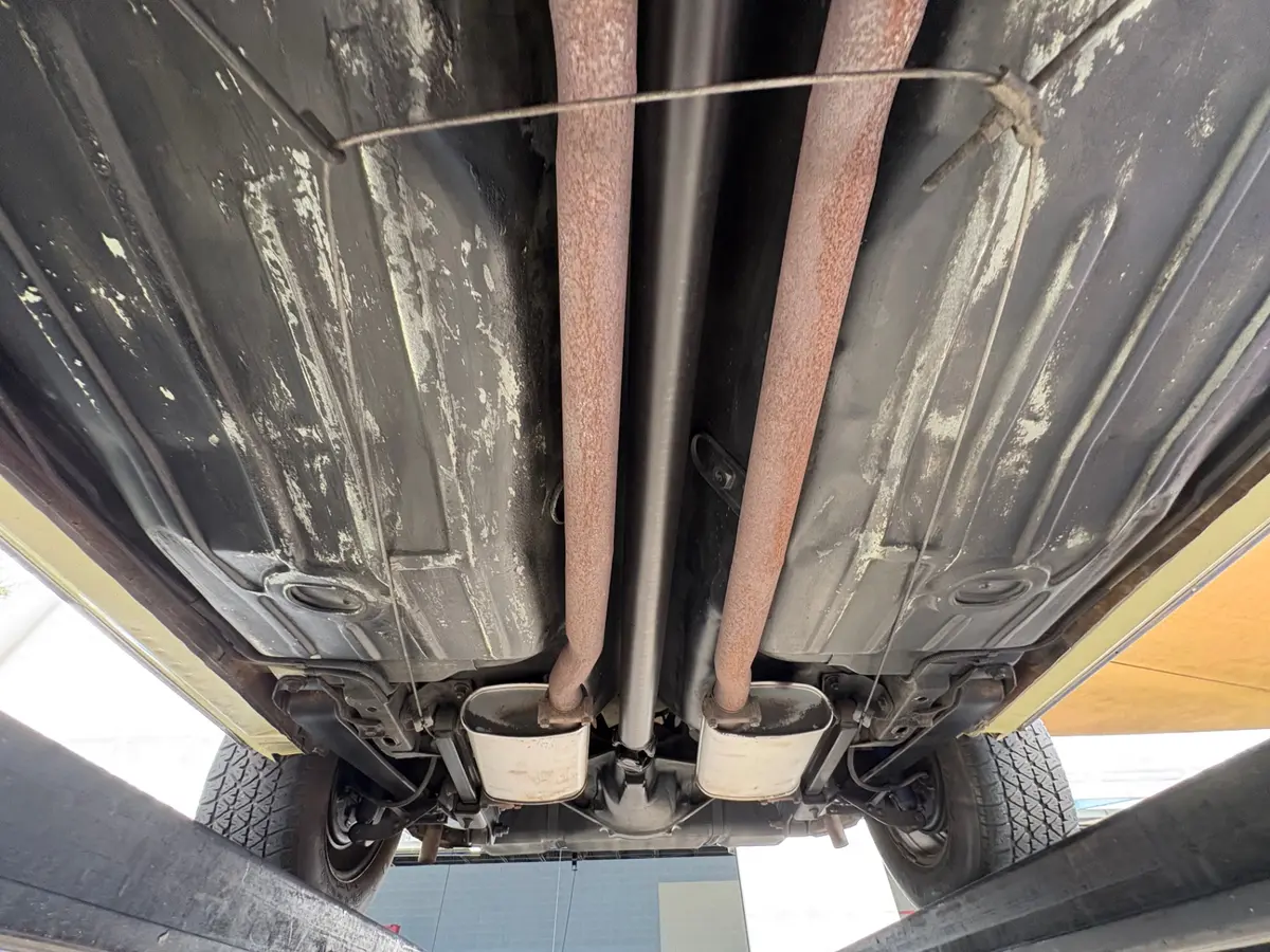 Vehicle photo 59