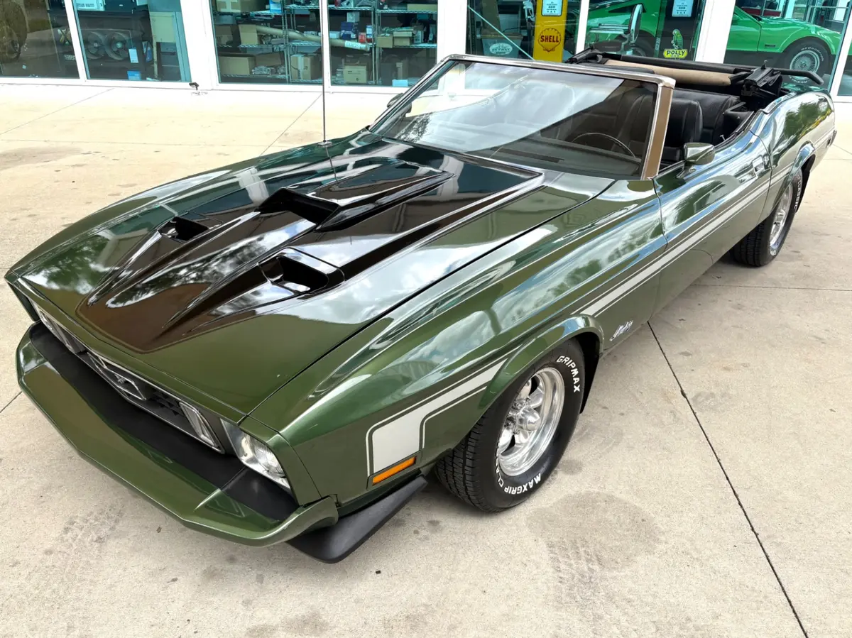 Vehicle photo 20
