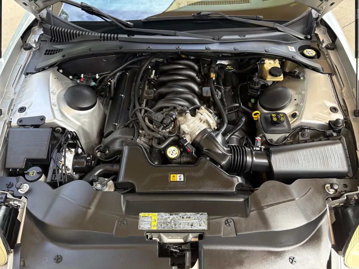 Vehicle photo 34