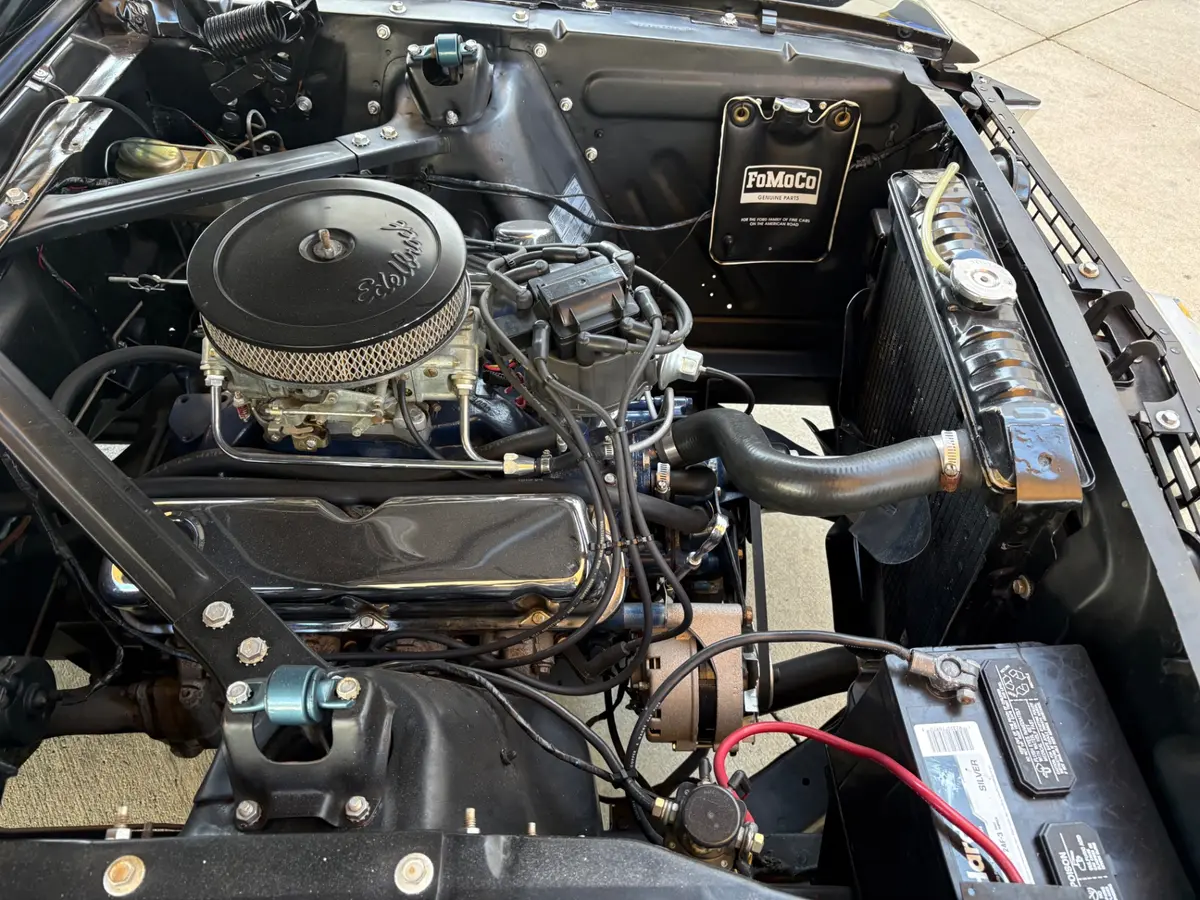 Vehicle photo 25