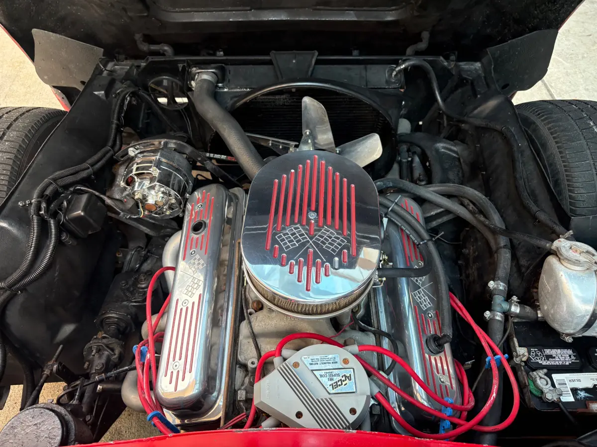 Vehicle photo 31