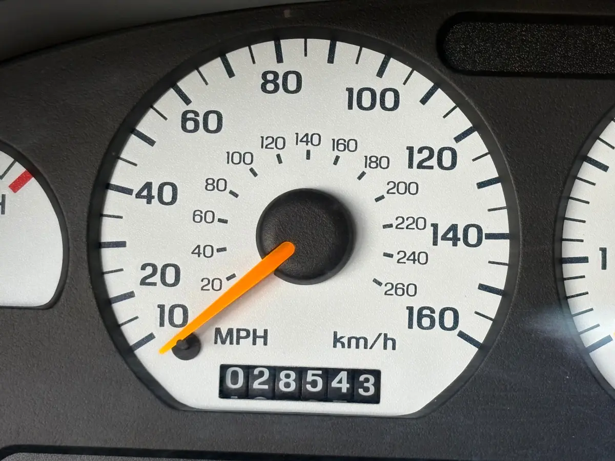 Vehicle photo 26