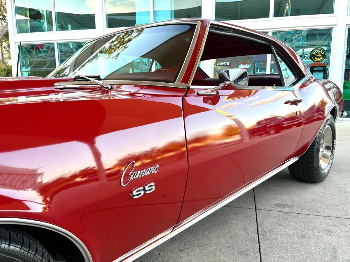 Vehicle photo 14