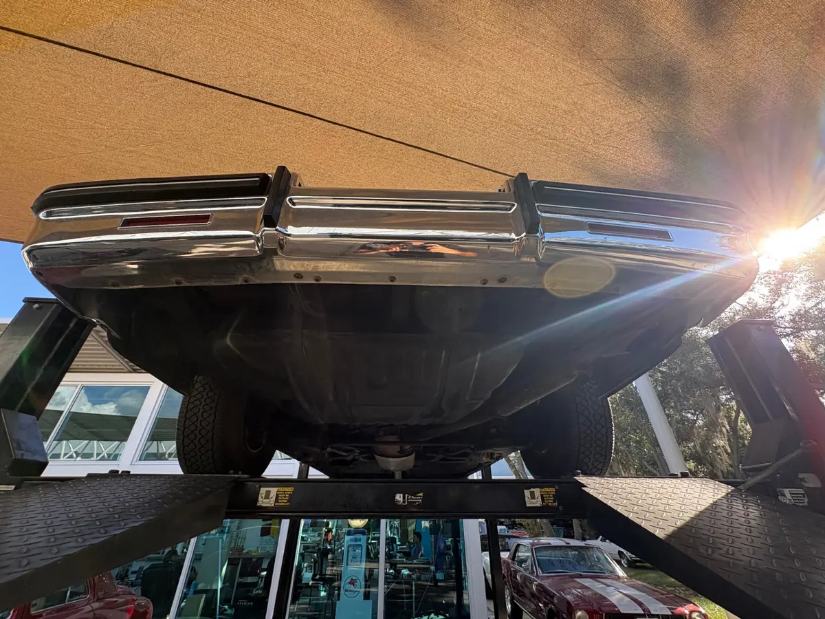 Vehicle photo 50