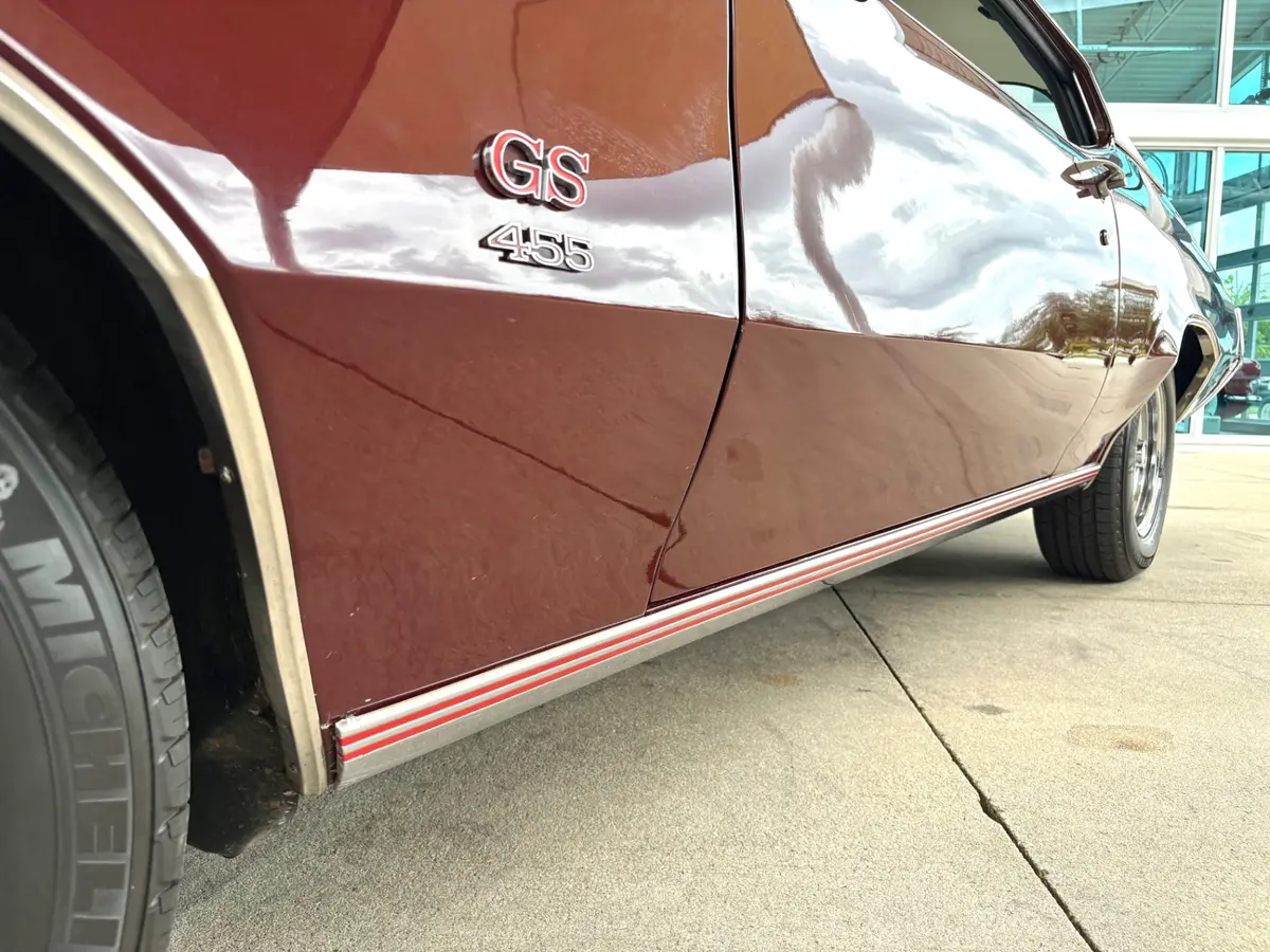 Vehicle photo 25