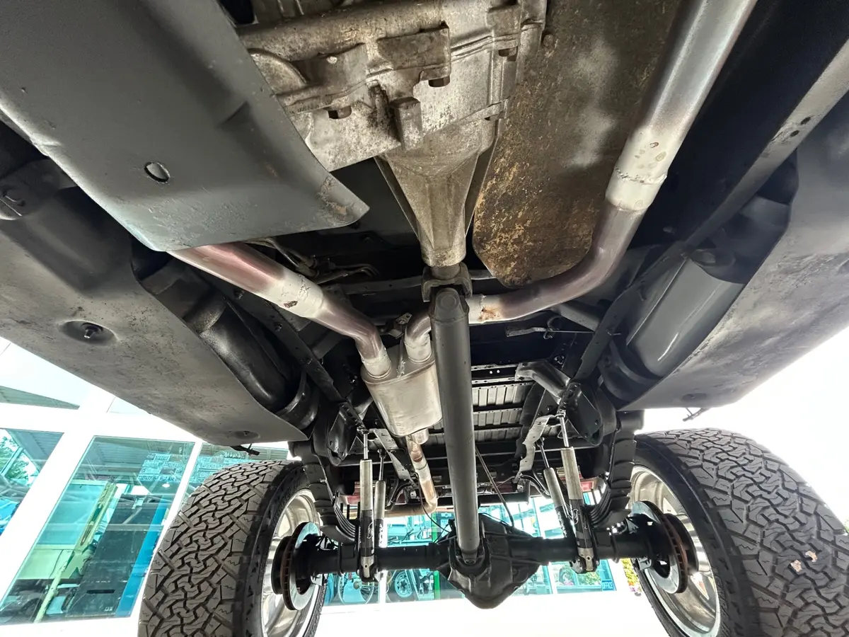 Vehicle photo 47