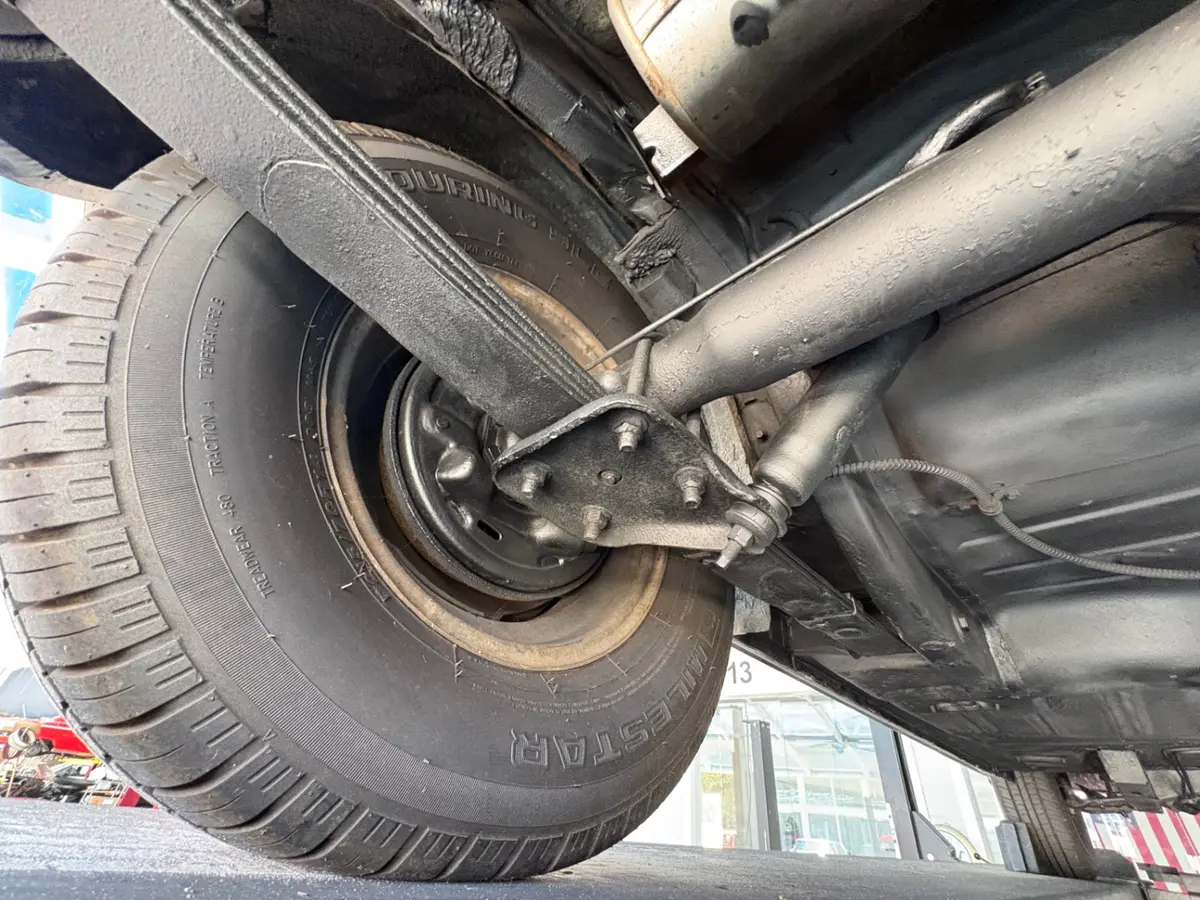 Vehicle photo 44