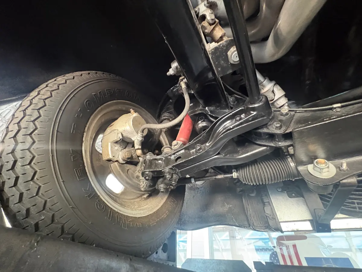 Vehicle photo 50