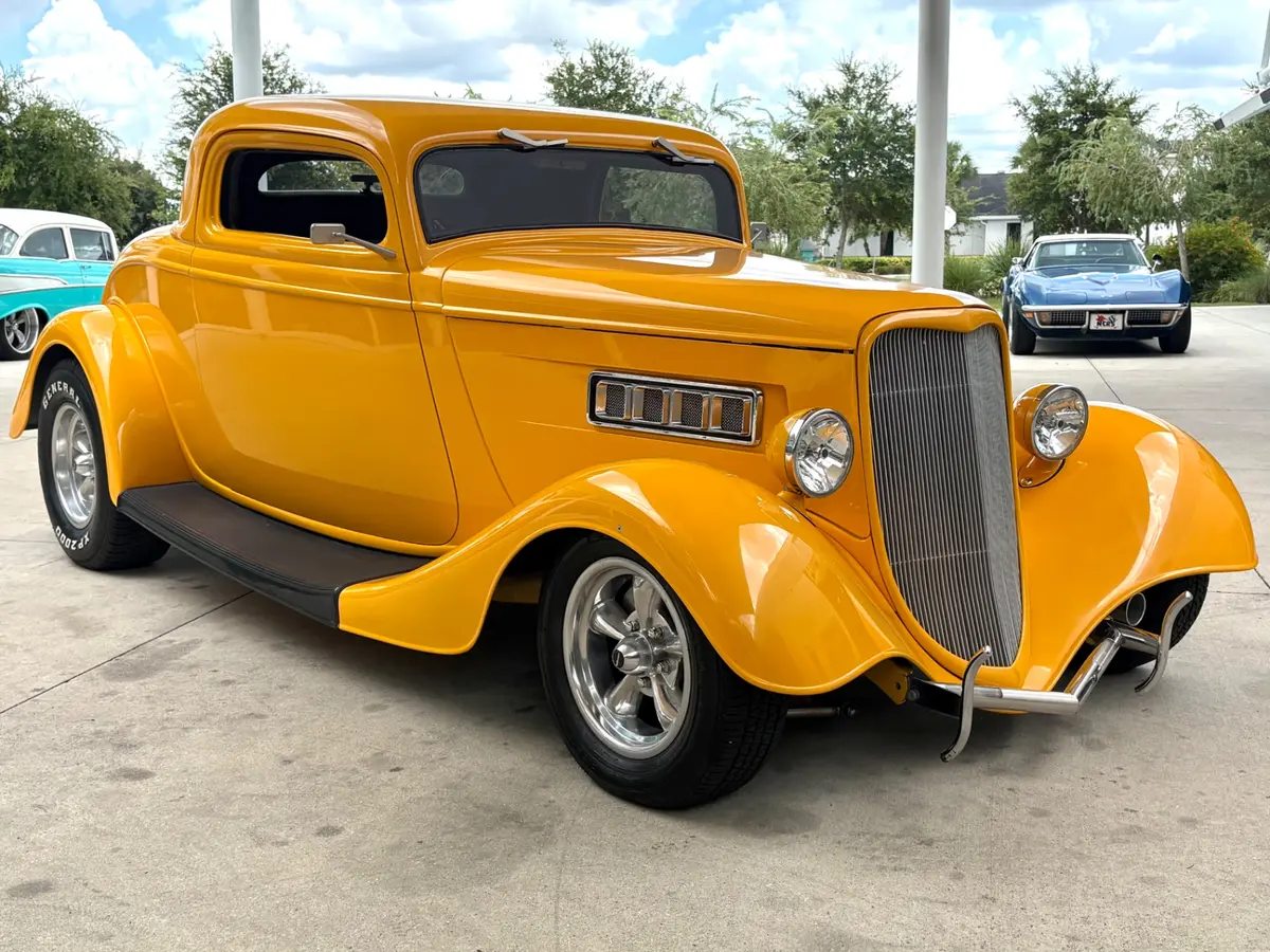 Vehicle photo 4