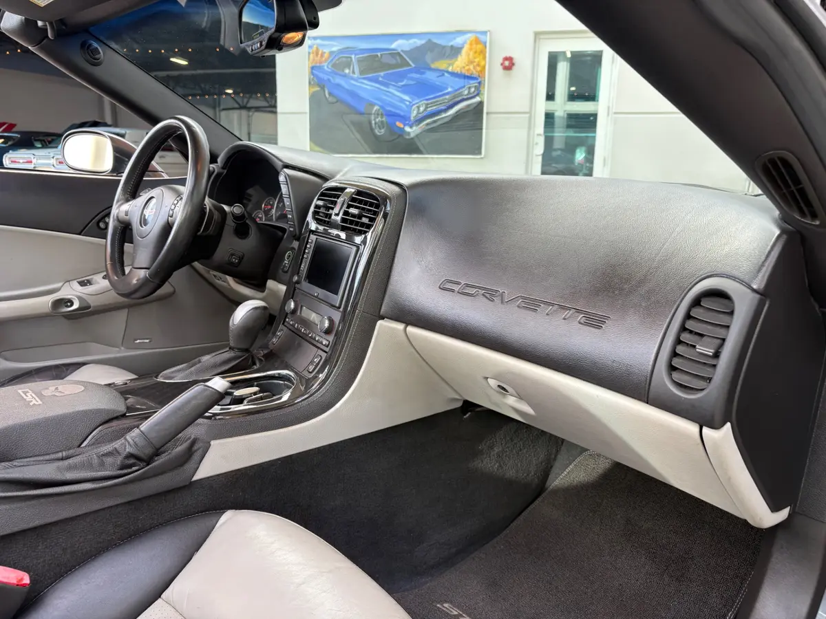 Vehicle photo 41