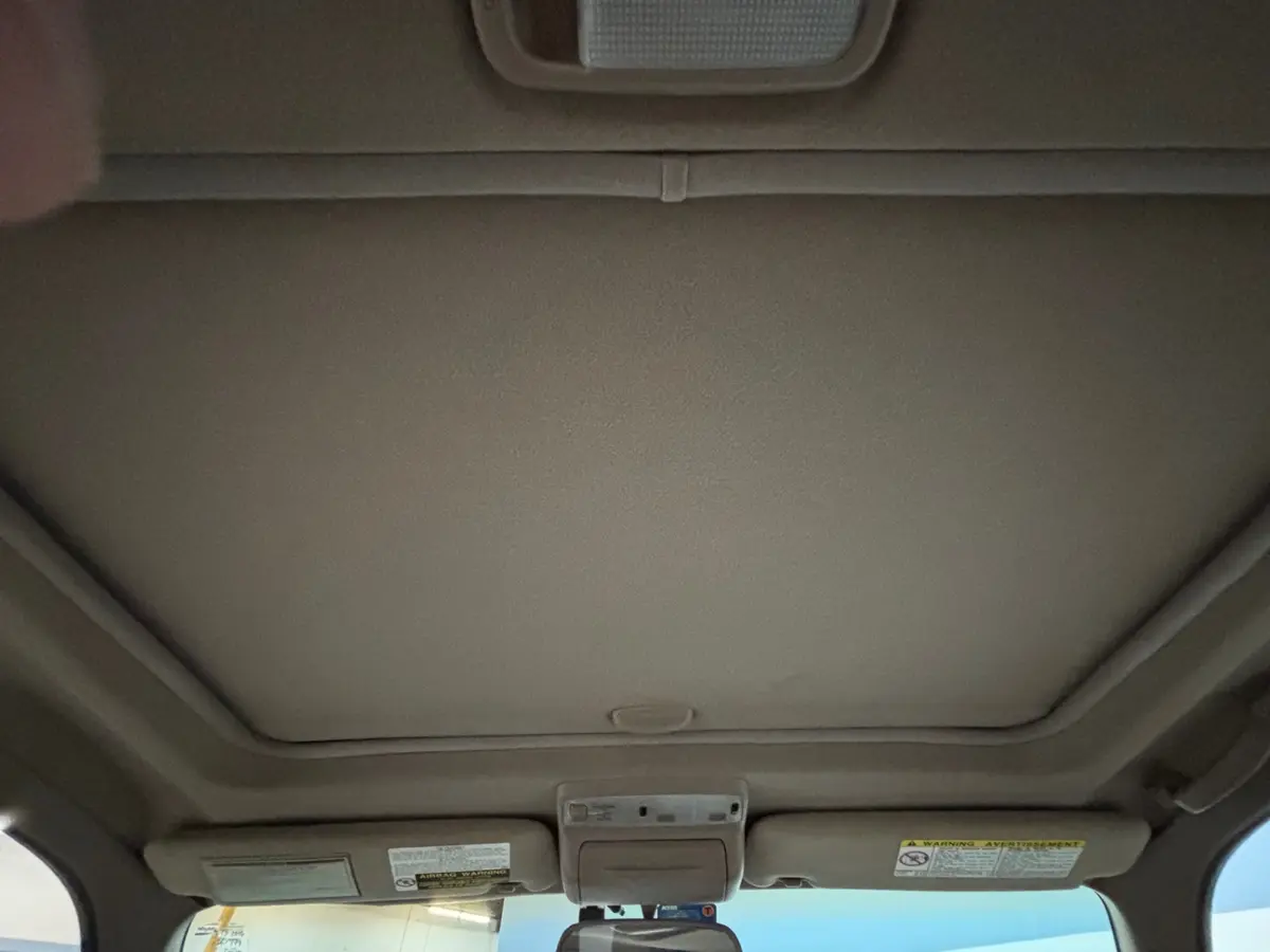 Vehicle photo 19