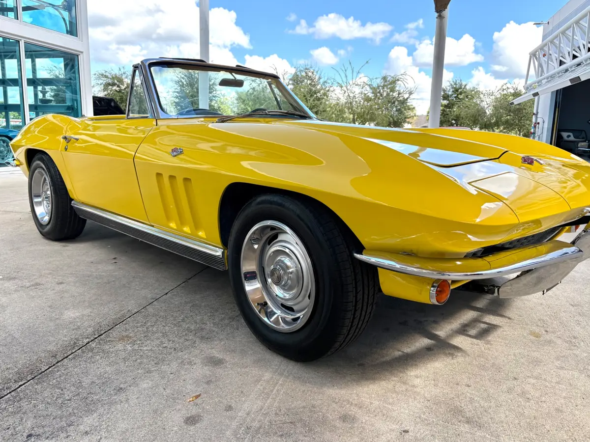 Vehicle photo 19