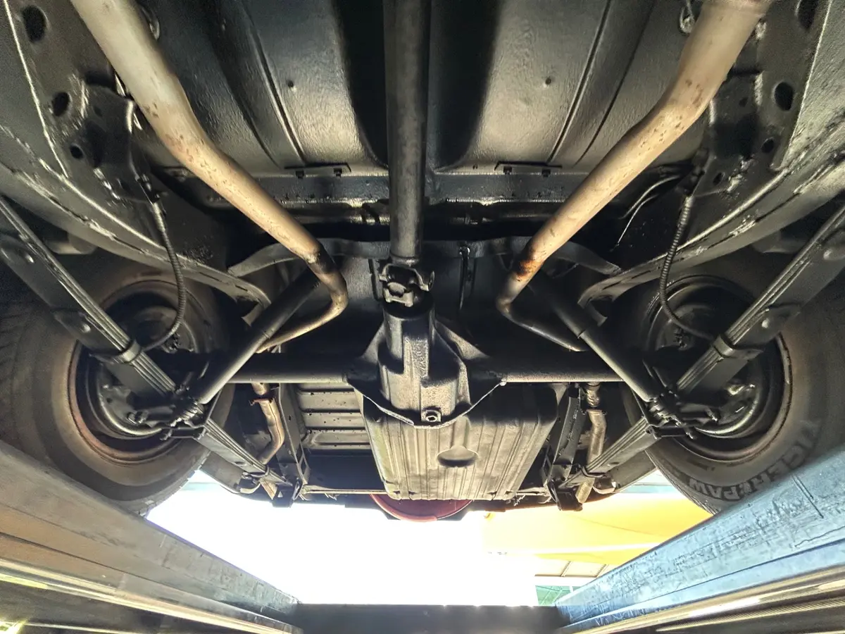 Vehicle photo 52