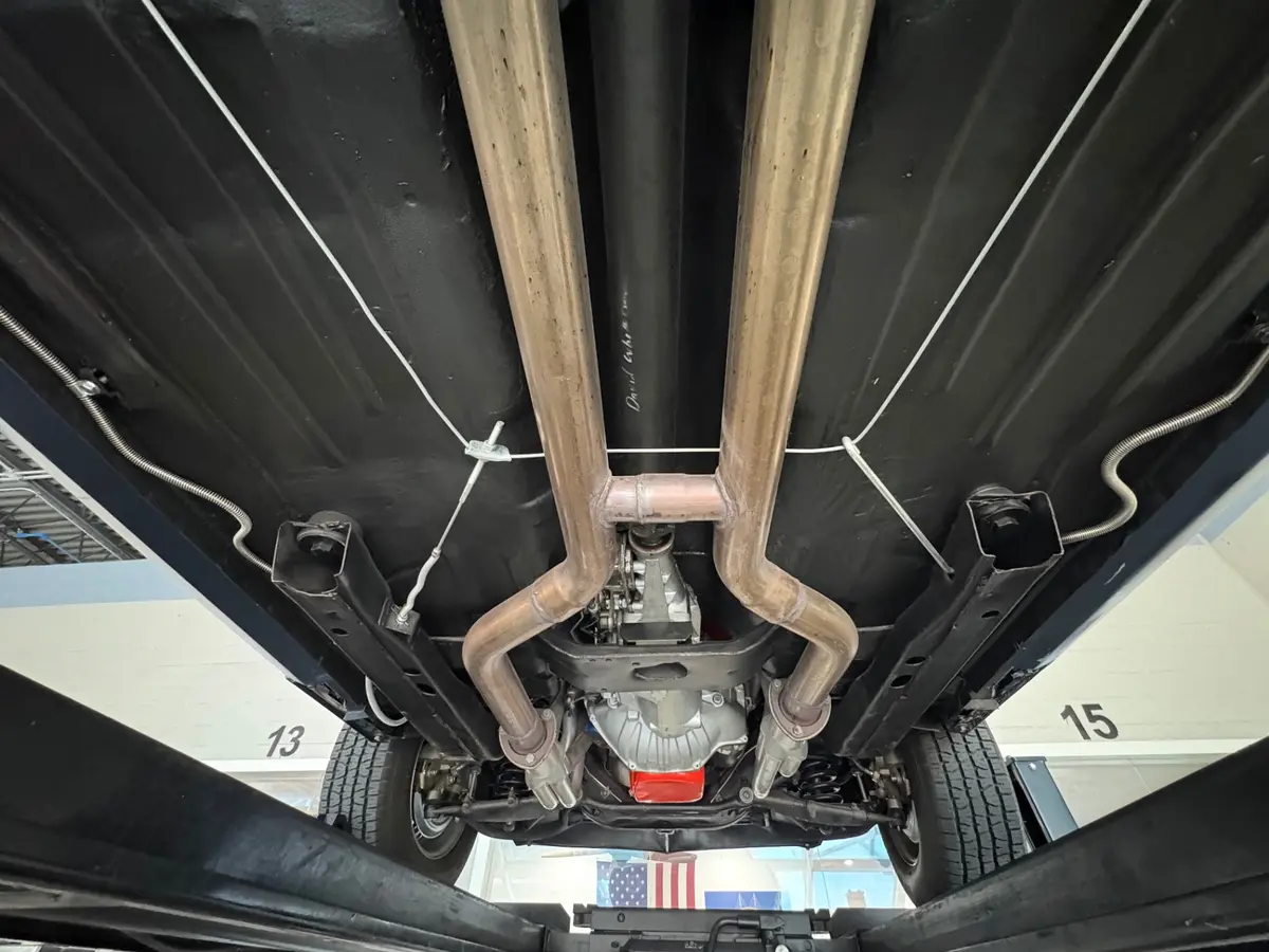 Vehicle photo 61