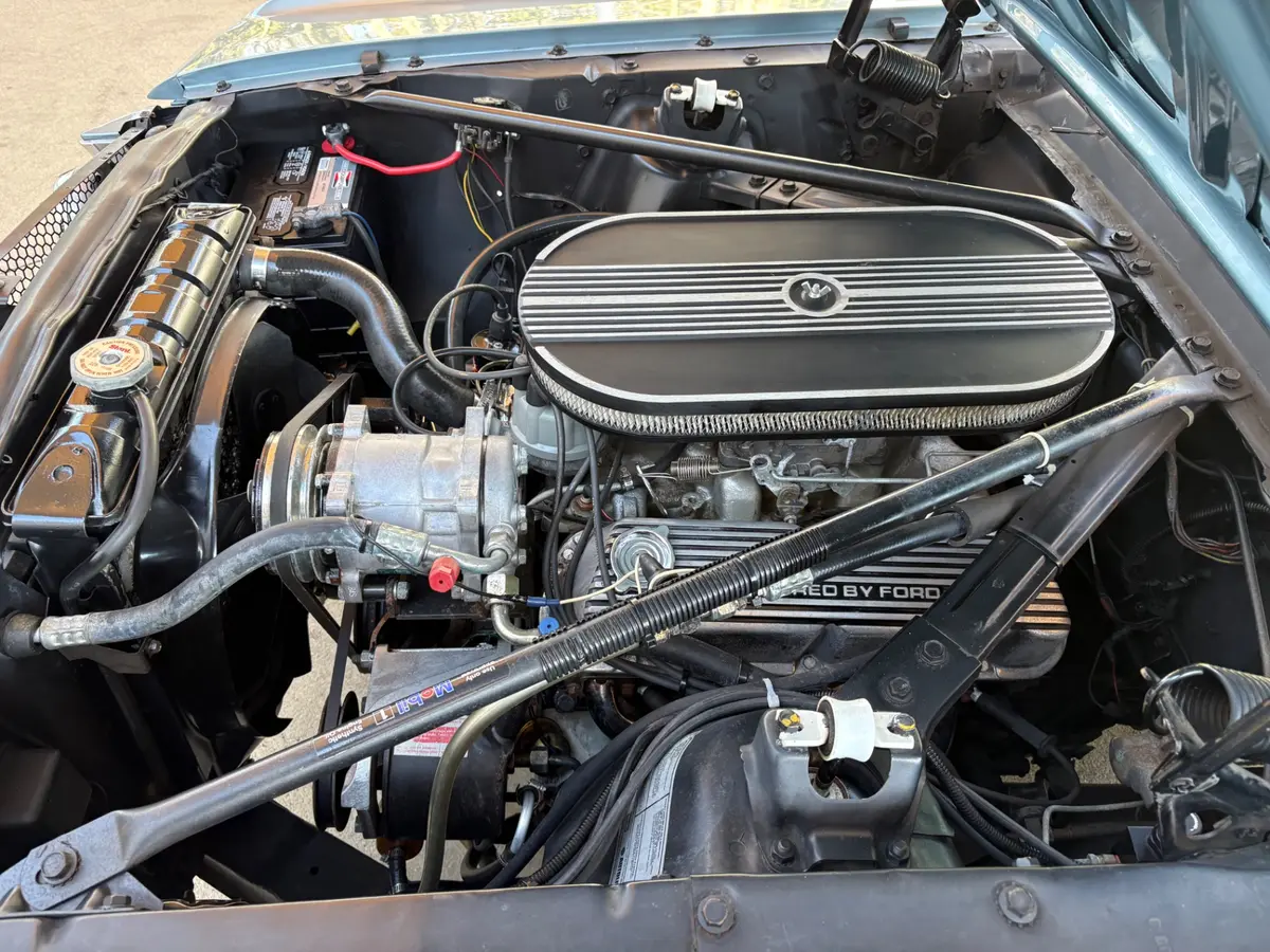 Vehicle photo 35