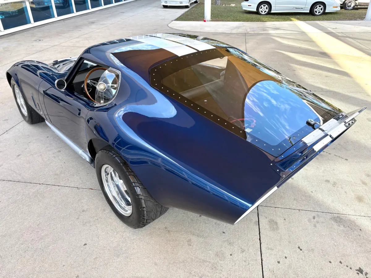 Vehicle photo 22