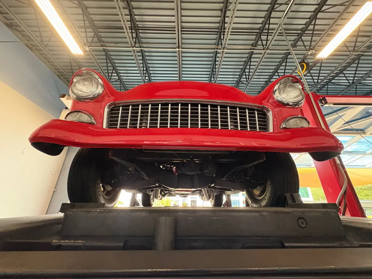 Vehicle photo 52