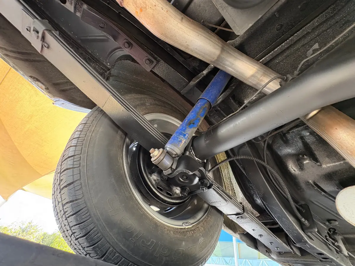 Vehicle photo 43