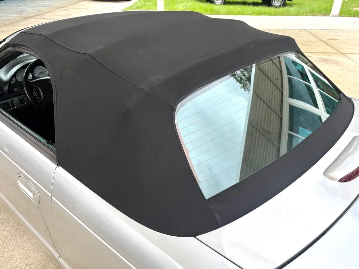 Vehicle photo 25