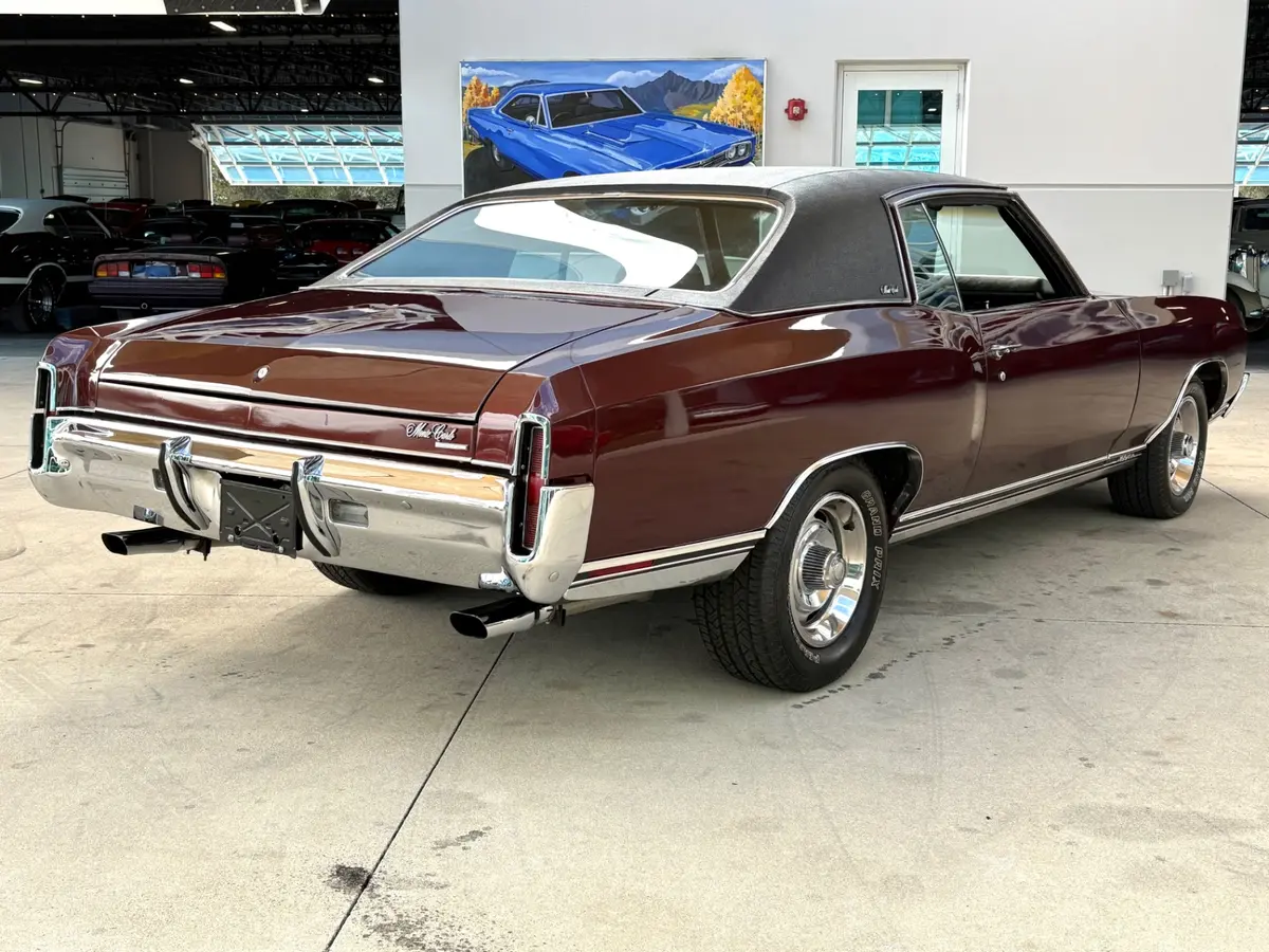 Vehicle photo 6