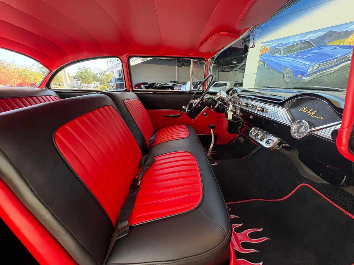 Vehicle photo 38