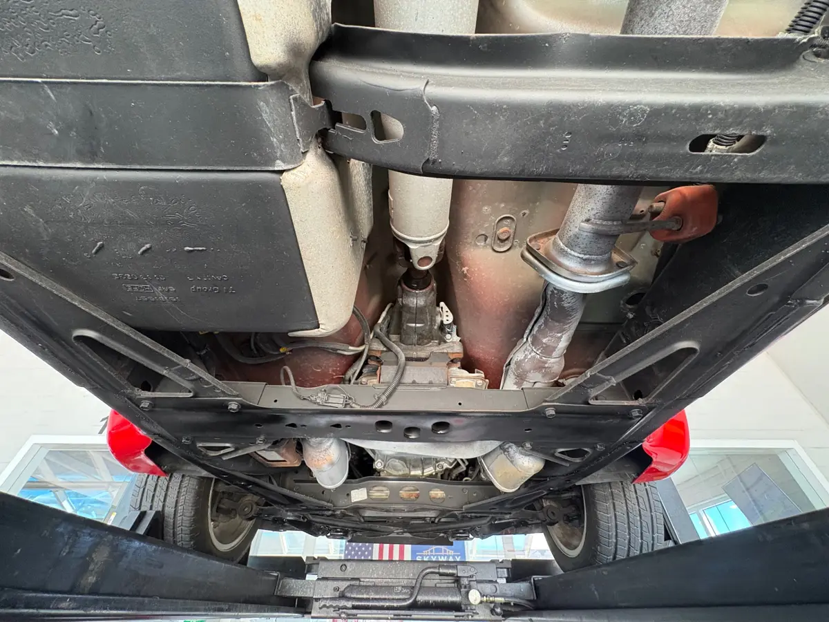 Vehicle photo 45