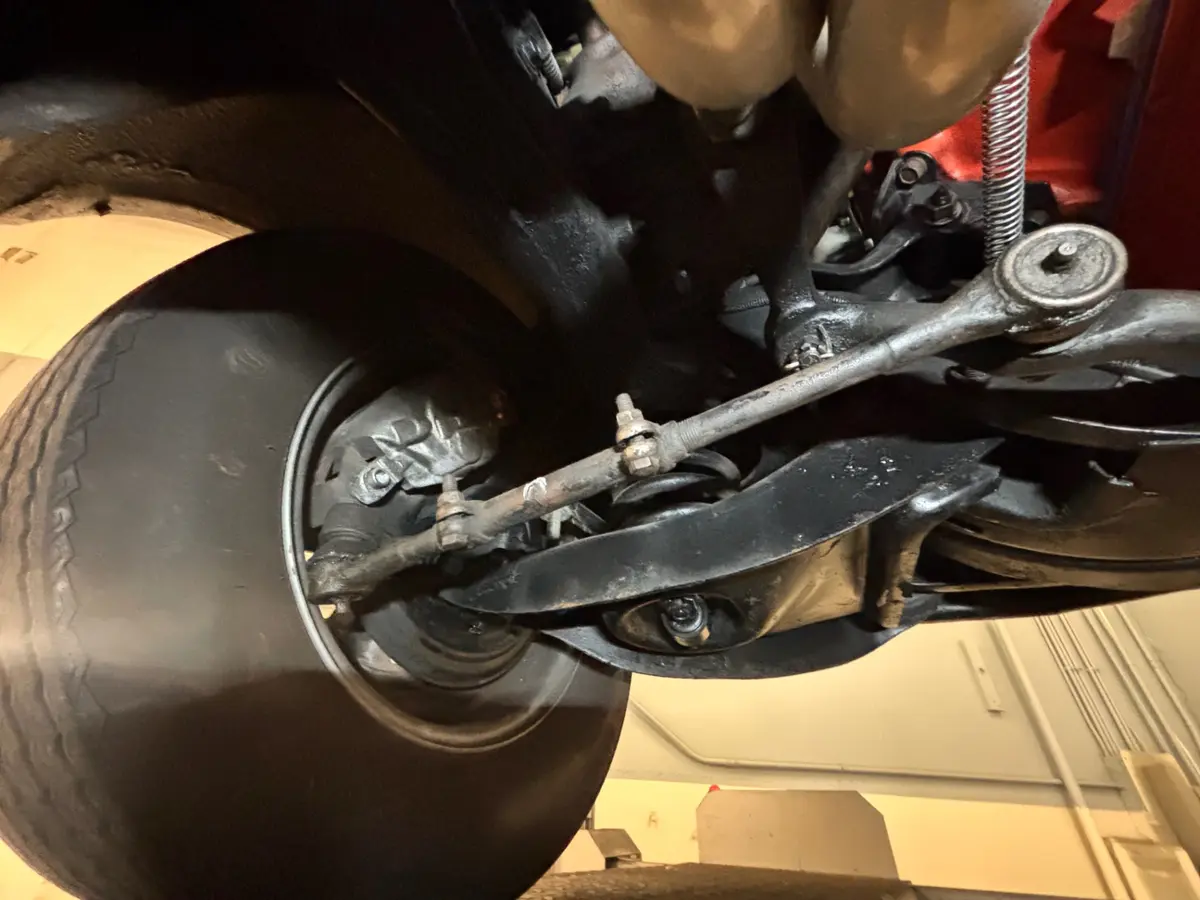 Vehicle photo 43