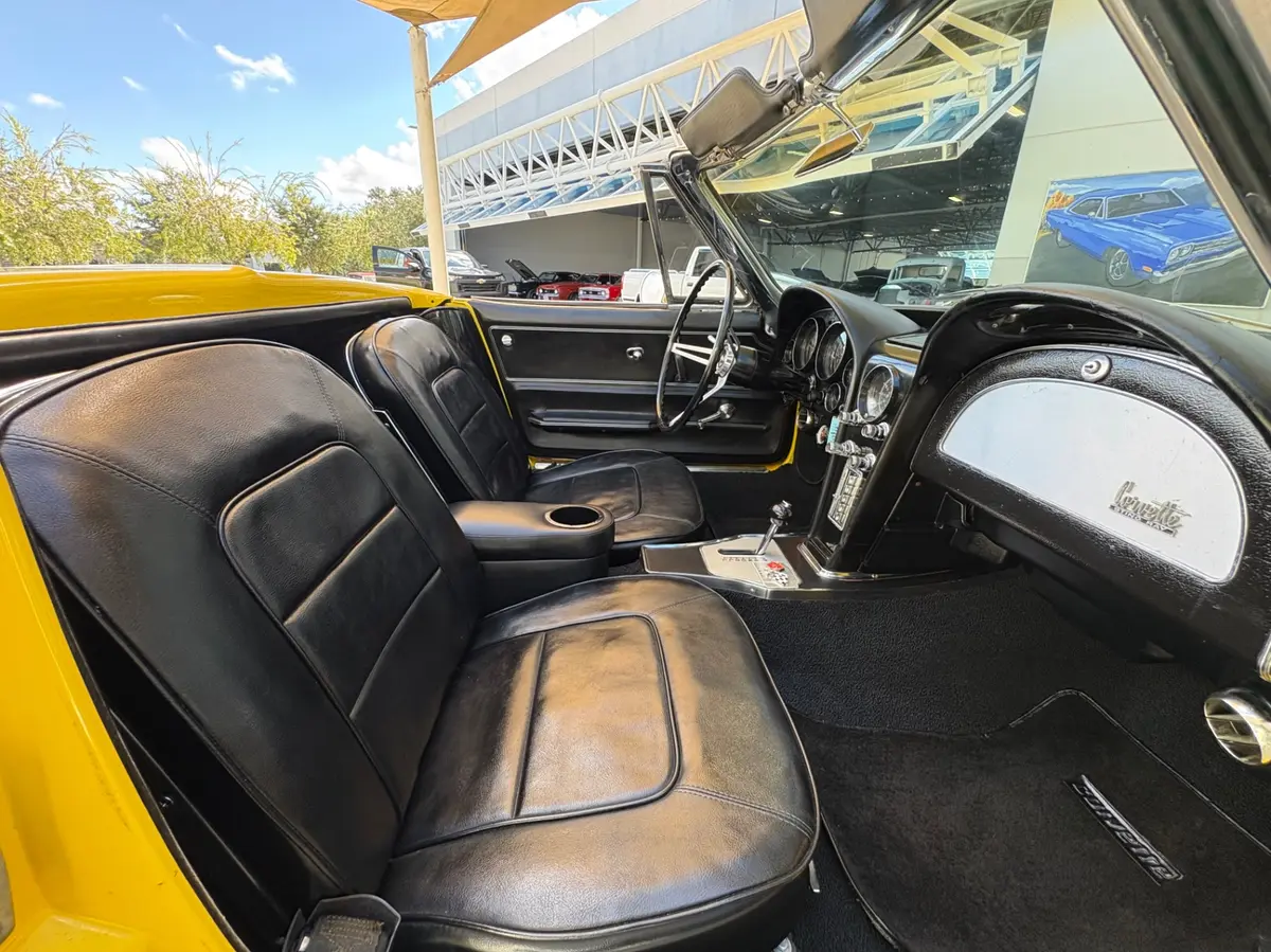 Vehicle photo 48
