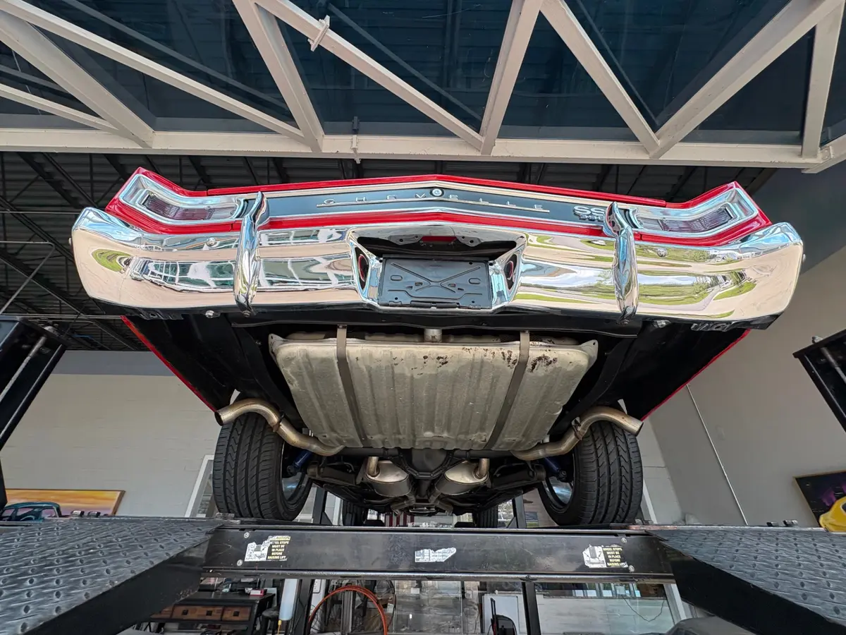 Vehicle photo 51